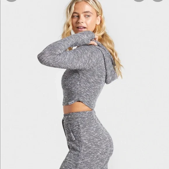 Gymshark Slounge Crop Top - Picture 2 of 5